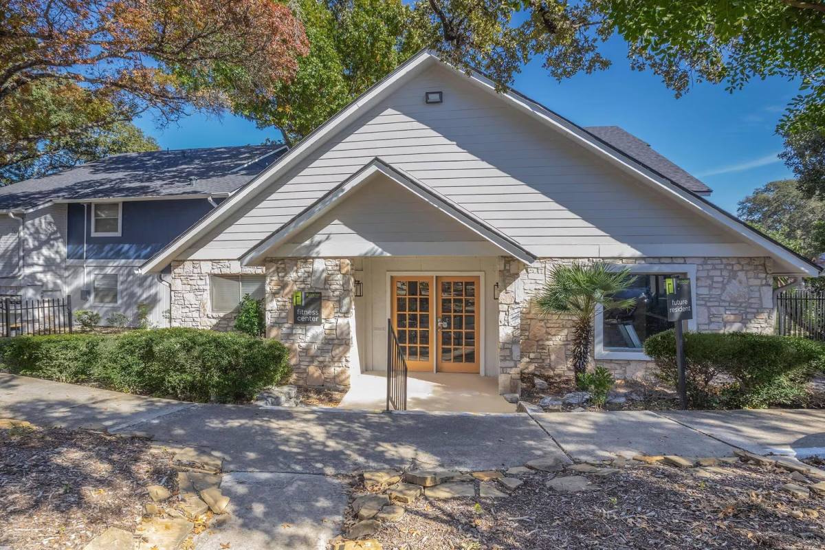 Apartment for rent at Distinction Apartment Homes, 11721 Parliament St, San Antonio, TX 78213