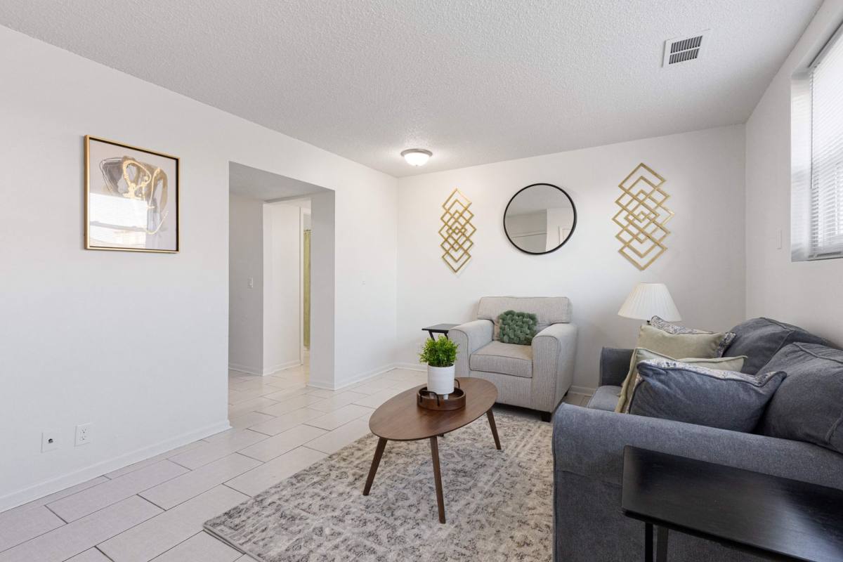 Apartment for rent at 4821 Nicholas St, Omaha, NE 68132