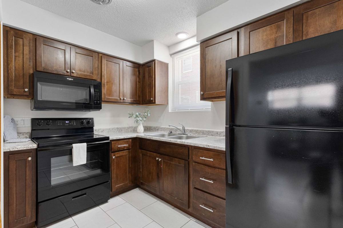 Apartment for rent at 4821 Nicholas St, Omaha, NE 68132
