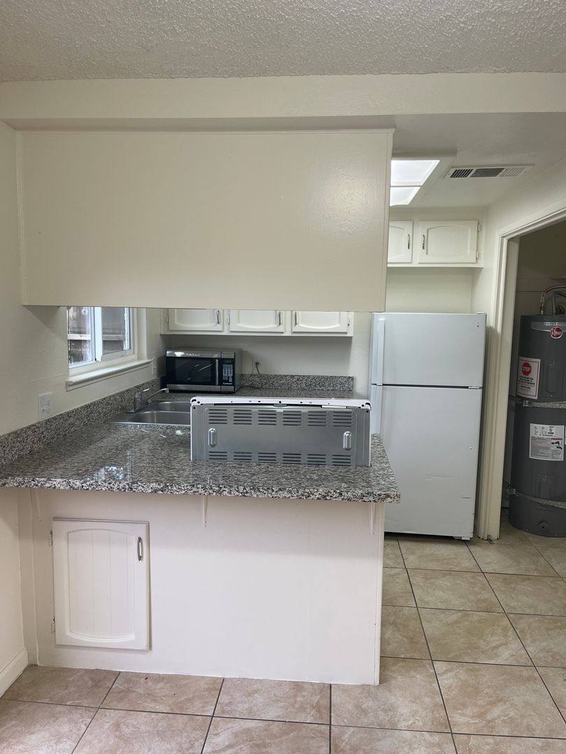 Townhouse for rent at 2270 Blossom St, Dos Palos, CA 93620