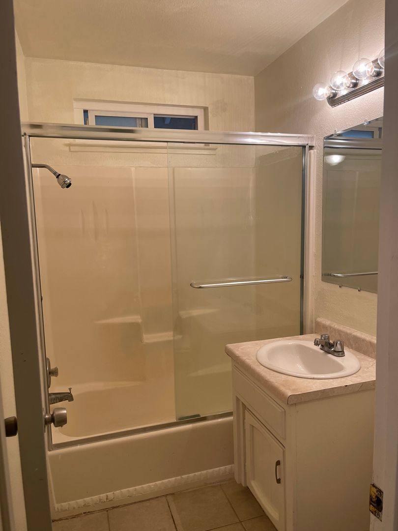 Townhouse for rent at 2270 Blossom St, Dos Palos, CA 93620