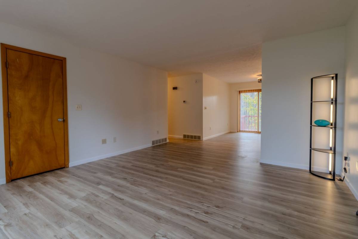 House for rent at 4227 Summerhill Rd, Traverse City, MI 49684