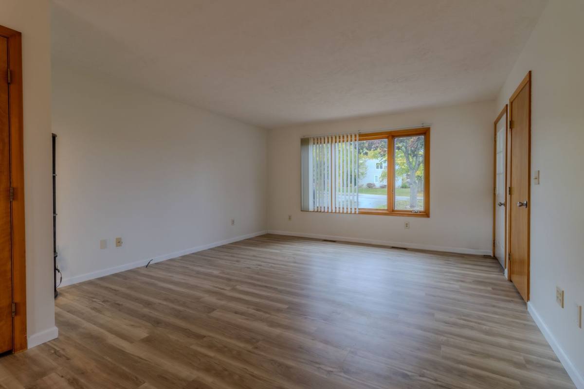 House for rent at 4227 Summerhill Rd, Traverse City, MI 49684