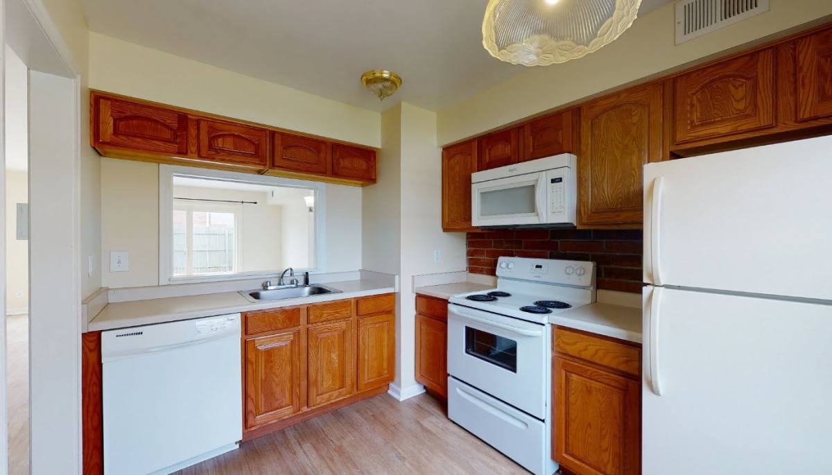 Apartment for rent at Carriage Hill Townhomes, 5765 Georgetown Dr, Erie, PA 16509
