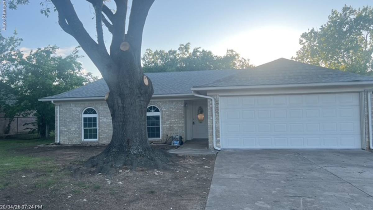 House for rent at 405 Bryan Dr, Crowley, TX 76036