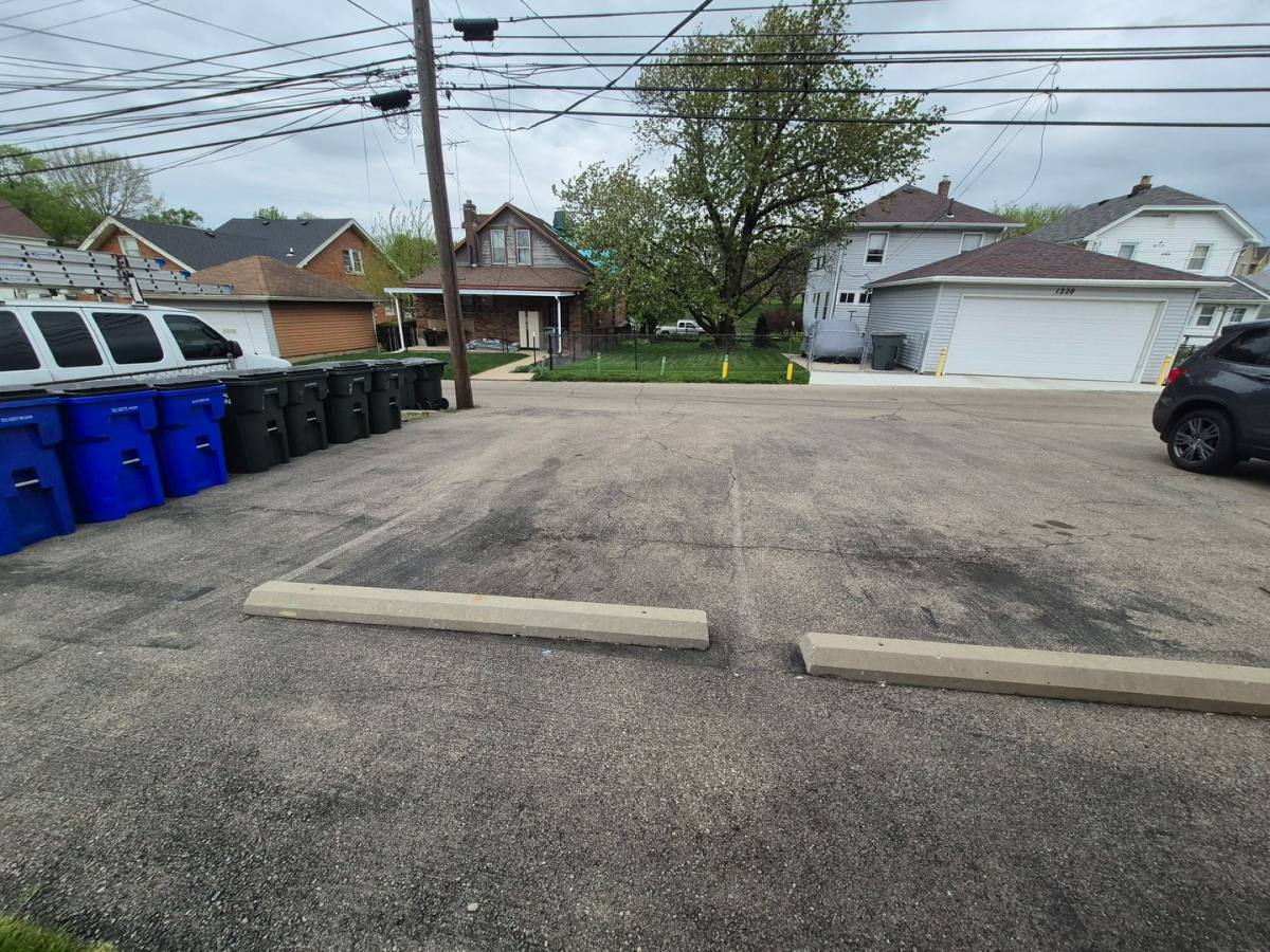 Apartment for rent at 1315 Wyoming St, Dayton, OH 45410