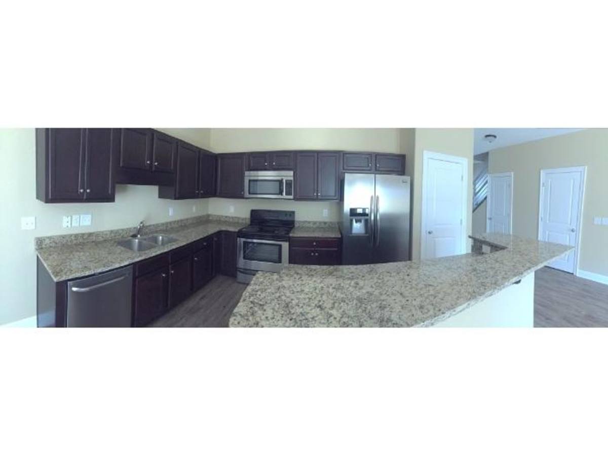 Townhouse for rent at 70-100 Scranton St, Fort Walton Beach, FL 32547