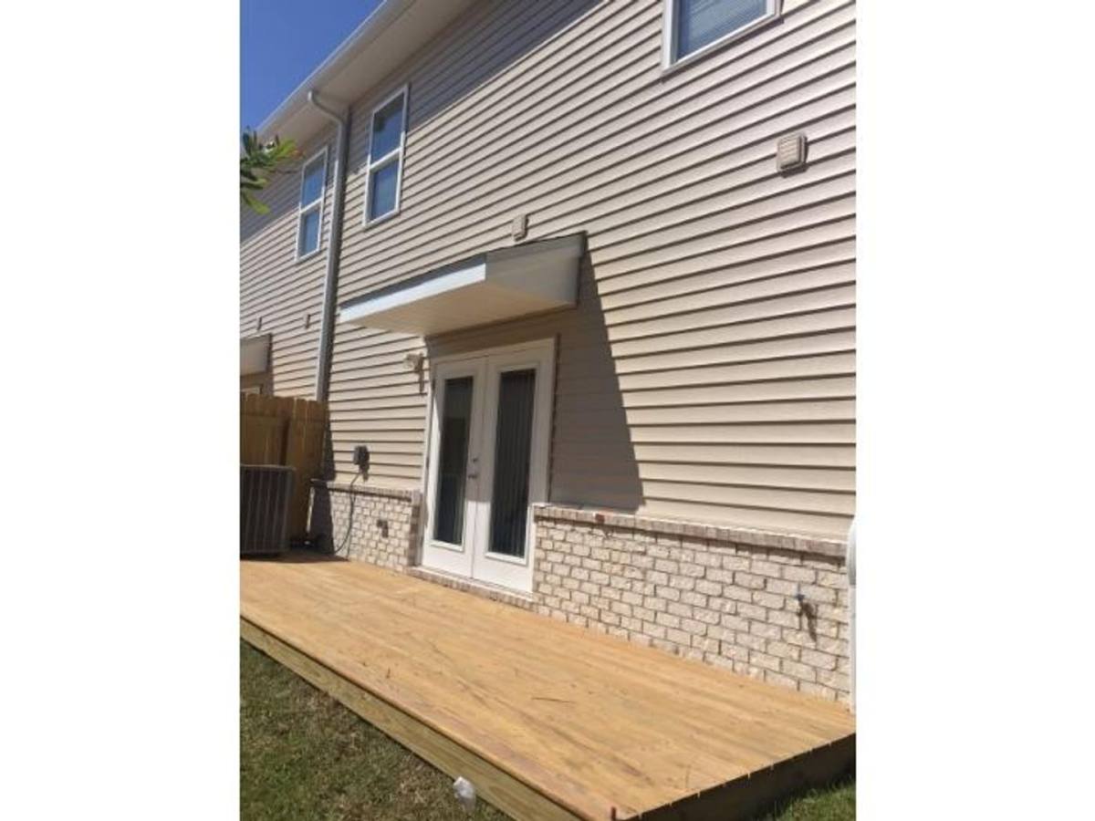 Townhouse for rent at 70-100 Scranton St, Fort Walton Beach, FL 32547