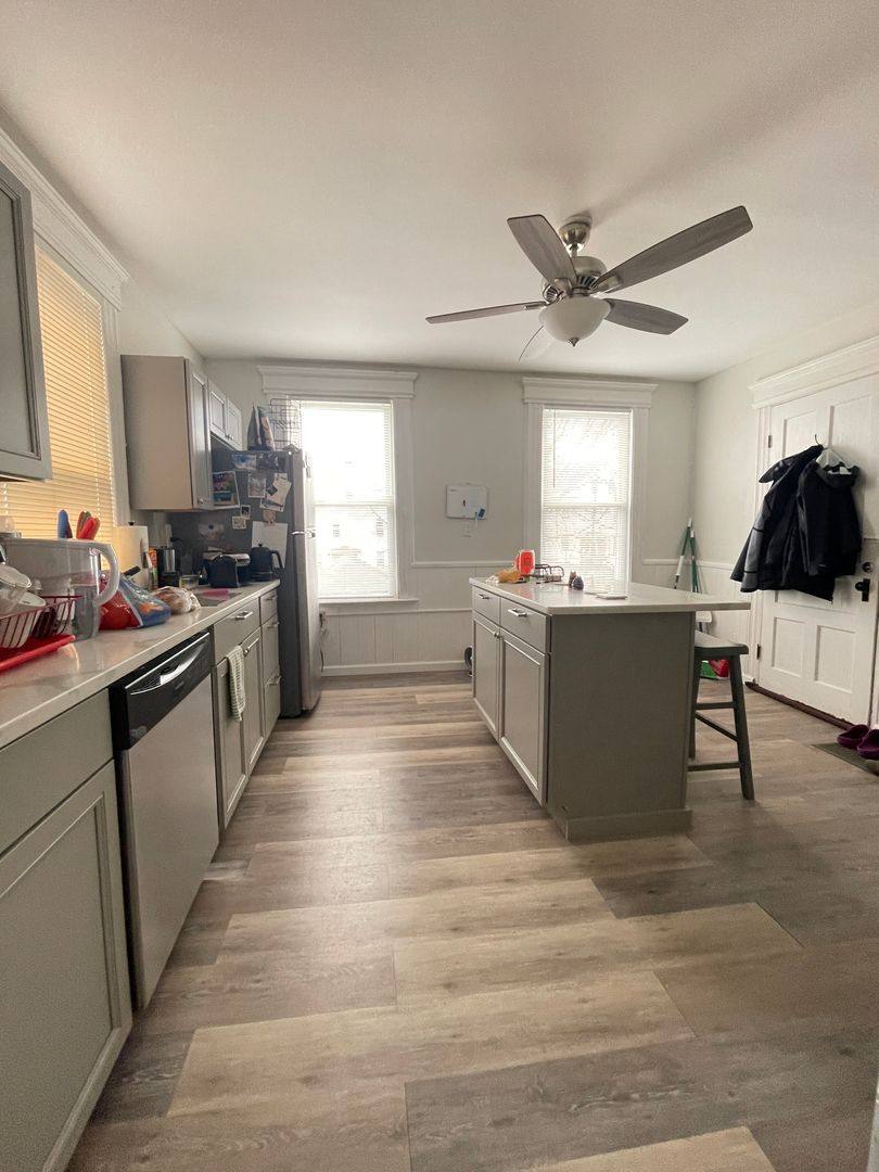 Apartment for rent at 23-25 Woodland St, New Haven, CT 06511