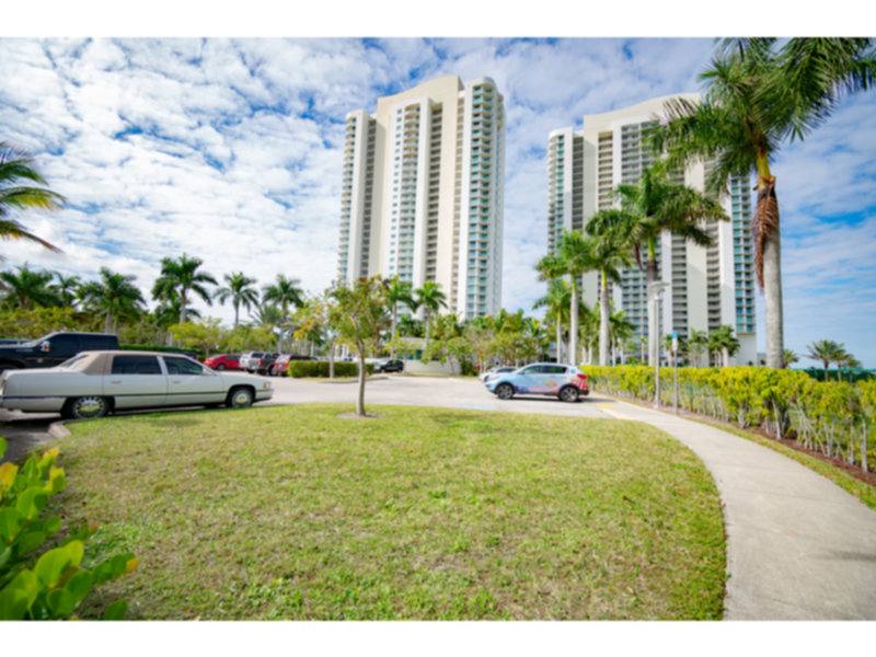 Apartment for rent at 3000 Oasis Grand Blvd #903, Fort Myers, FL 33916