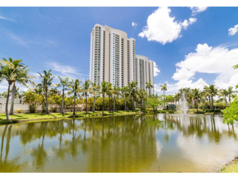 Apartment for rent at 3000 Oasis Grand Blvd #903, Fort Myers, FL 33916