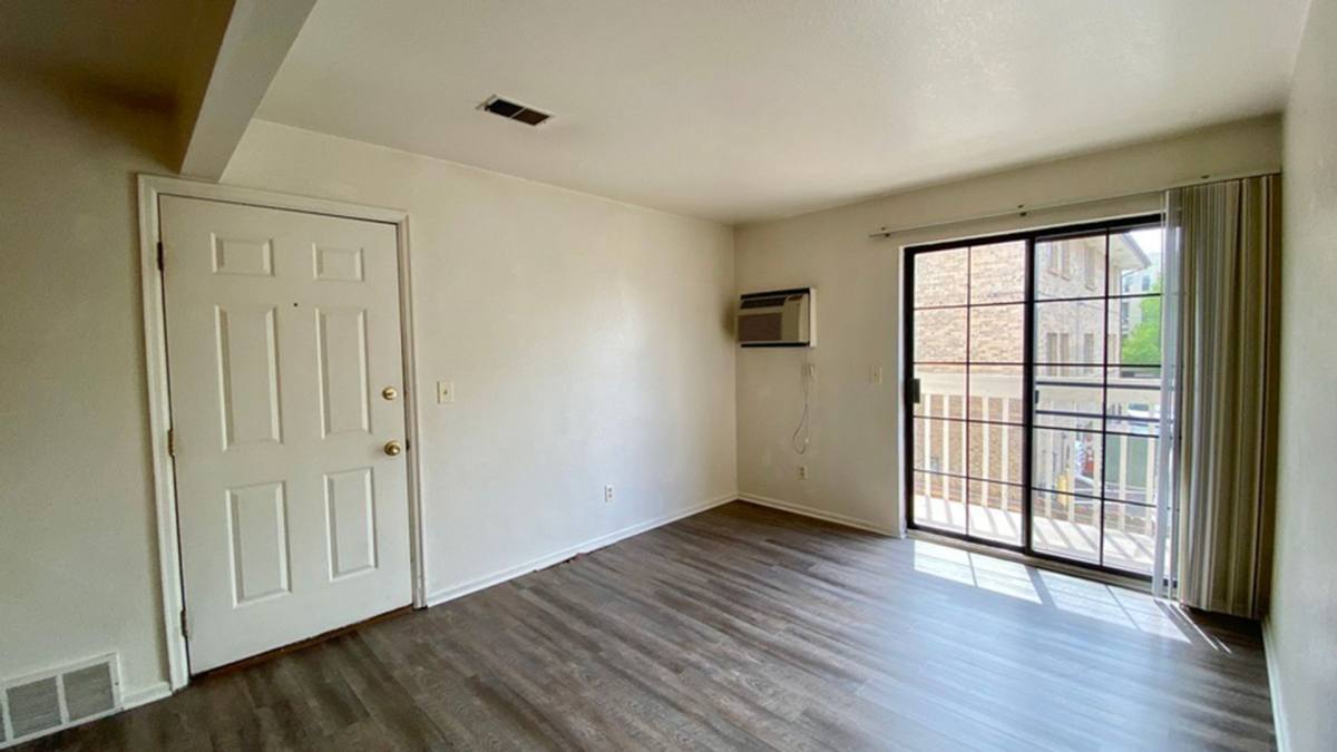 Apartment for rent at 551 W Prentice Ave, Littleton, CO 80120