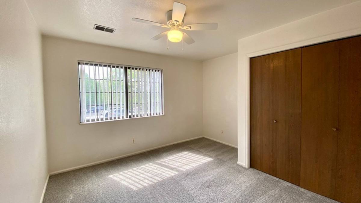 Apartment for rent at 551 W Prentice Ave, Littleton, CO 80120
