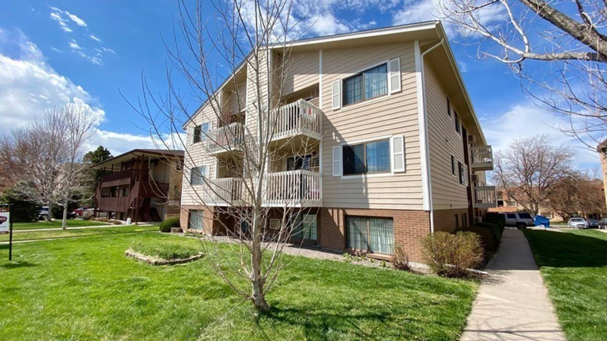 Apartment for rent at 551 W Prentice Ave, Littleton, CO 80120
