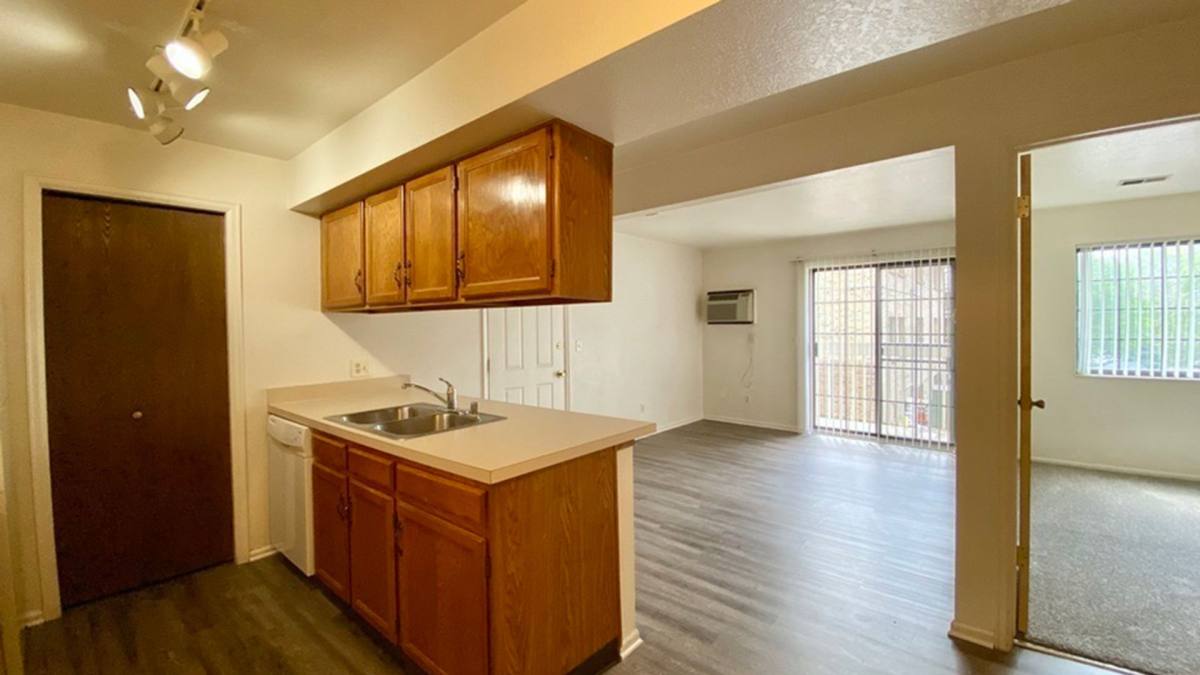 Apartment for rent at 551 W Prentice Ave, Littleton, CO 80120