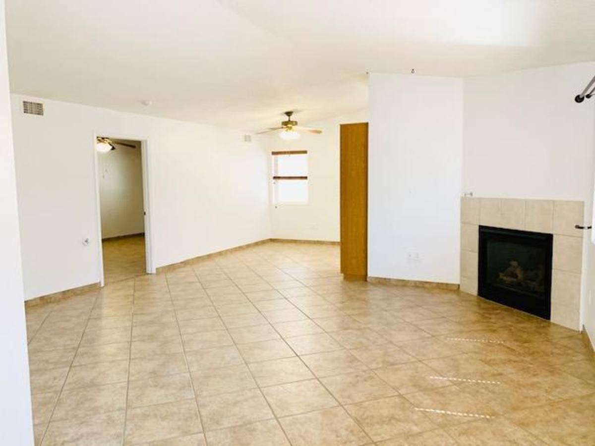 Townhouse for rent at 328 Via Vista St SE, Albuquerque, NM 87123