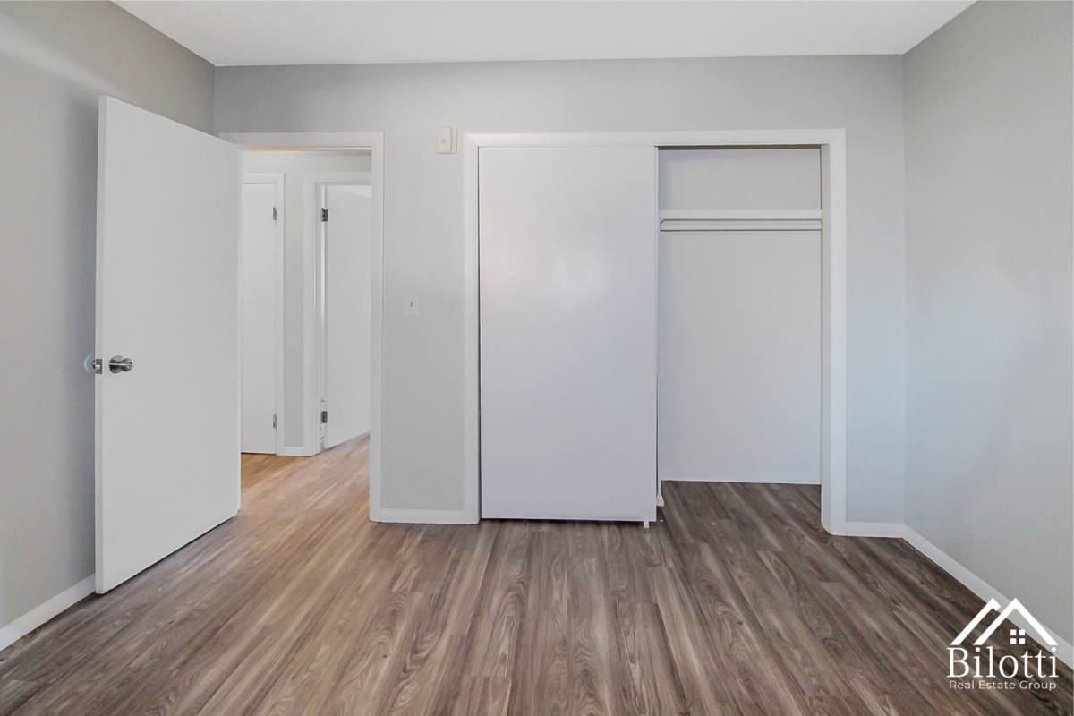 Apartment for rent at 301 Oaklawn Ave, Cranston, RI 02920