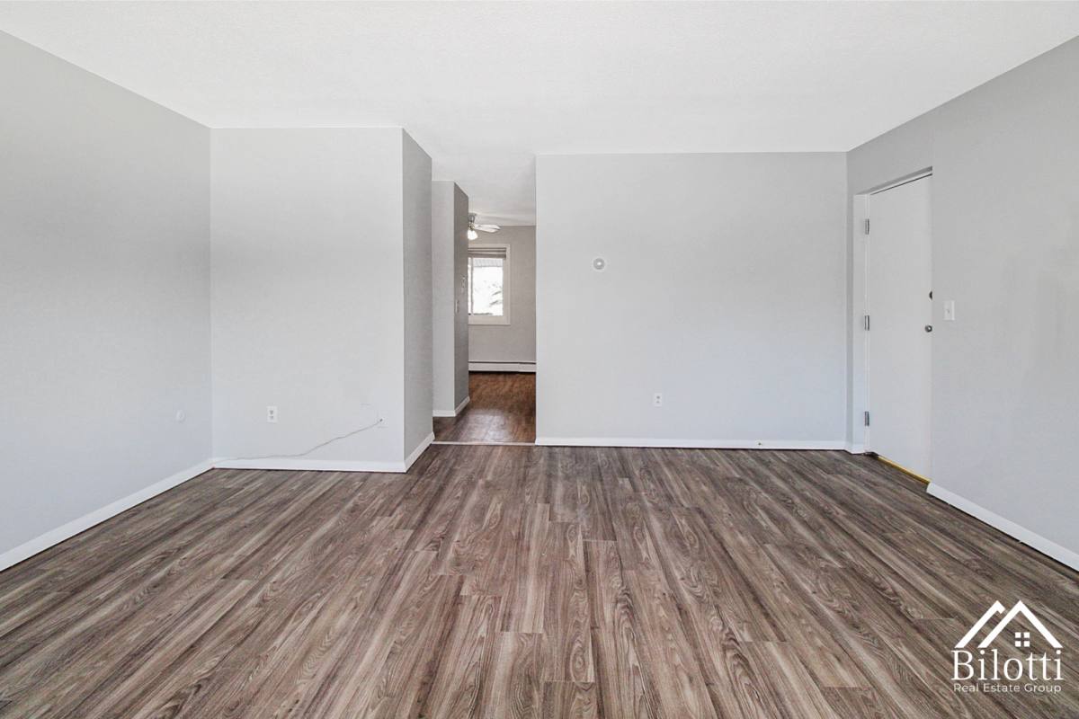 Apartment for rent at 301 Oaklawn Ave, Cranston, RI 02920