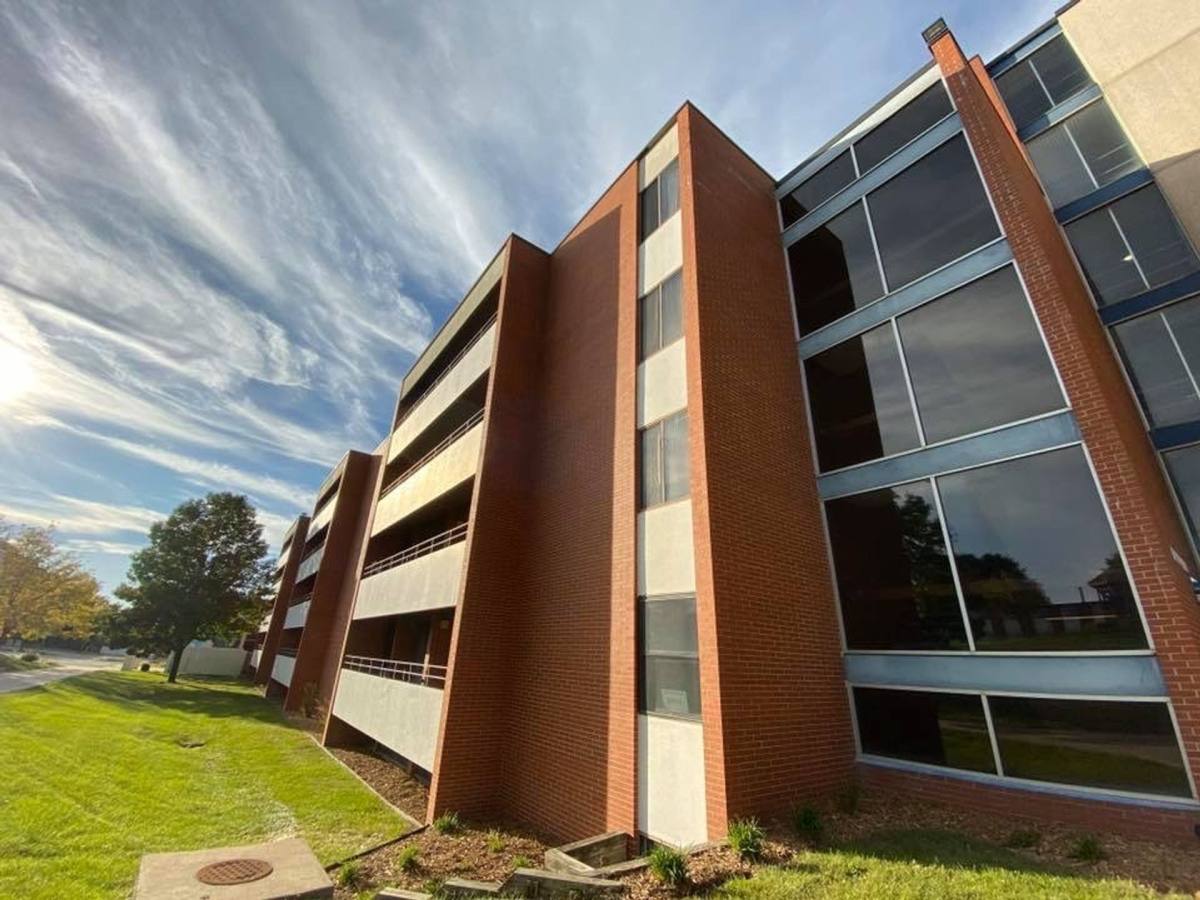 Apartment for rent at 2270 Bell Ave, Des Moines, IA 50321