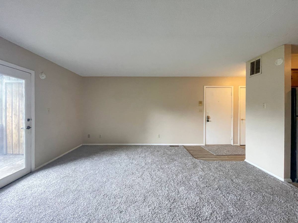 Apartment for rent at 920 N Linden St, Muncie, IN 47303