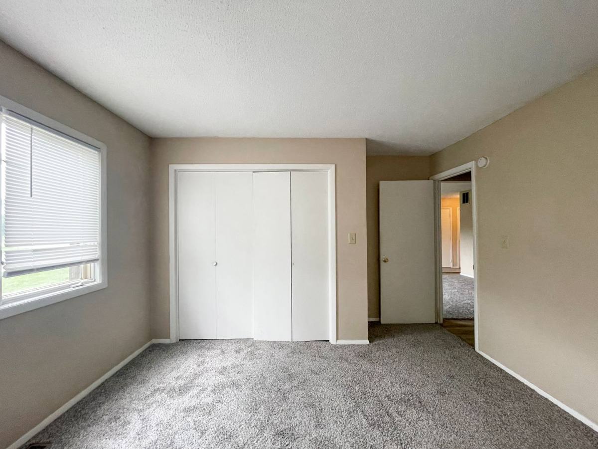 Apartment for rent at 920 N Linden St, Muncie, IN 47303