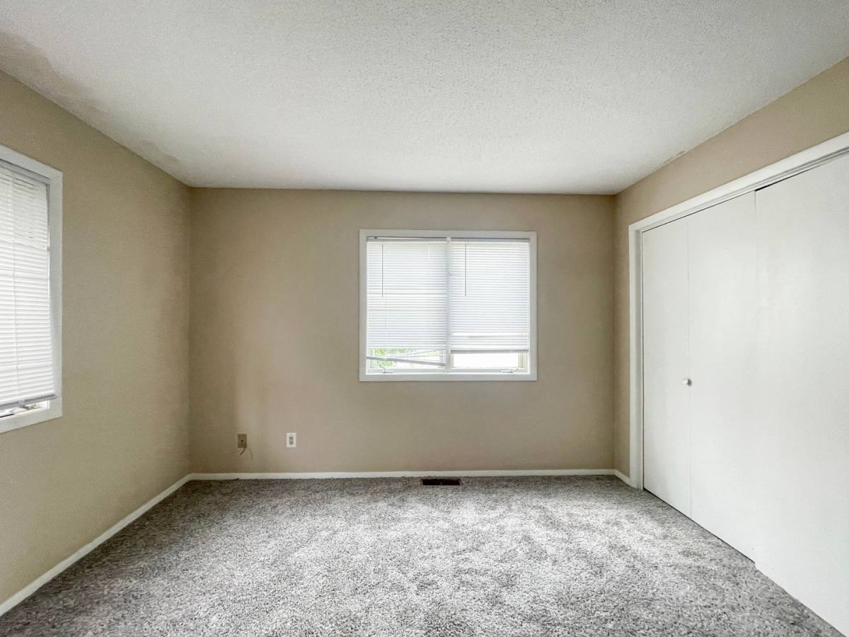 Apartment for rent at 920 N Linden St, Muncie, IN 47303