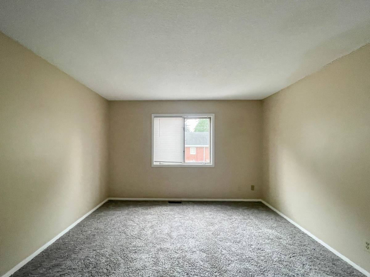 Apartment for rent at 920 N Linden St, Muncie, IN 47303