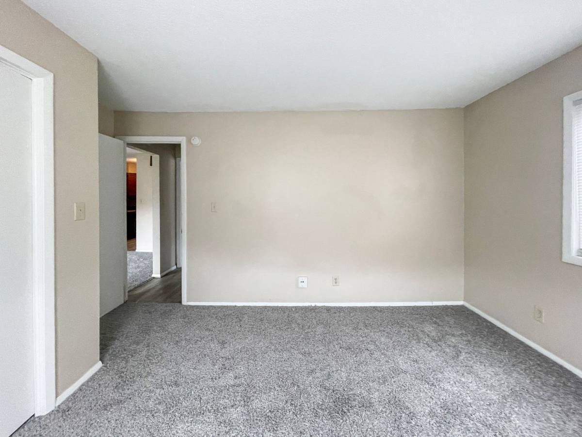 Apartment for rent at 920 N Linden St, Muncie, IN 47303