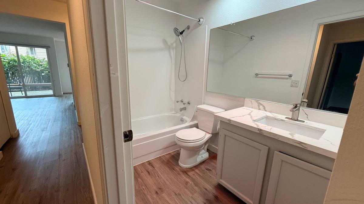 Condo for rent at 12904 126th Ct, NE, Kirkland, WA 98034