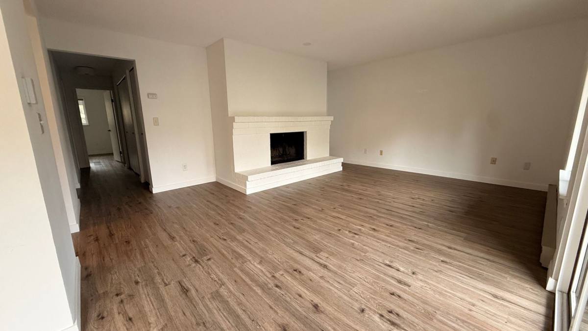 Condo for rent at 12904 126th Ct, NE, Kirkland, WA 98034