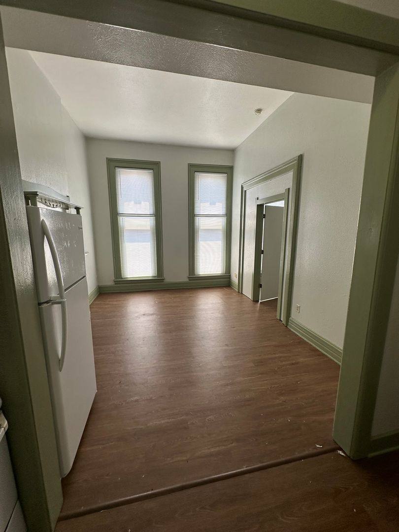 Apartment for rent at 1007 N Summit St, Toledo, OH 43604