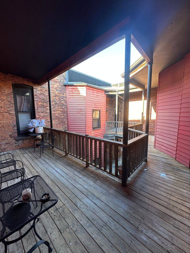 Apartment for rent at 1007 N Summit St, Toledo, OH 43604