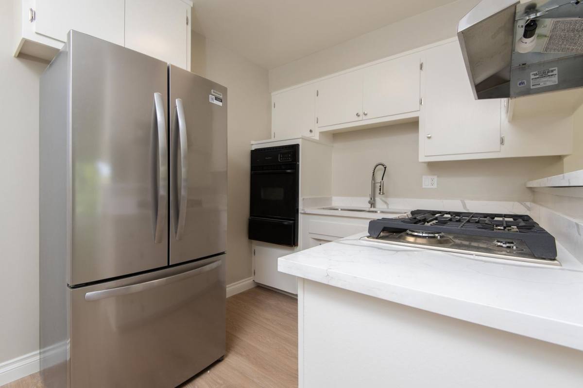 Apartment for rent at 1906 Shenandoah St, Los Angeles, CA 90034