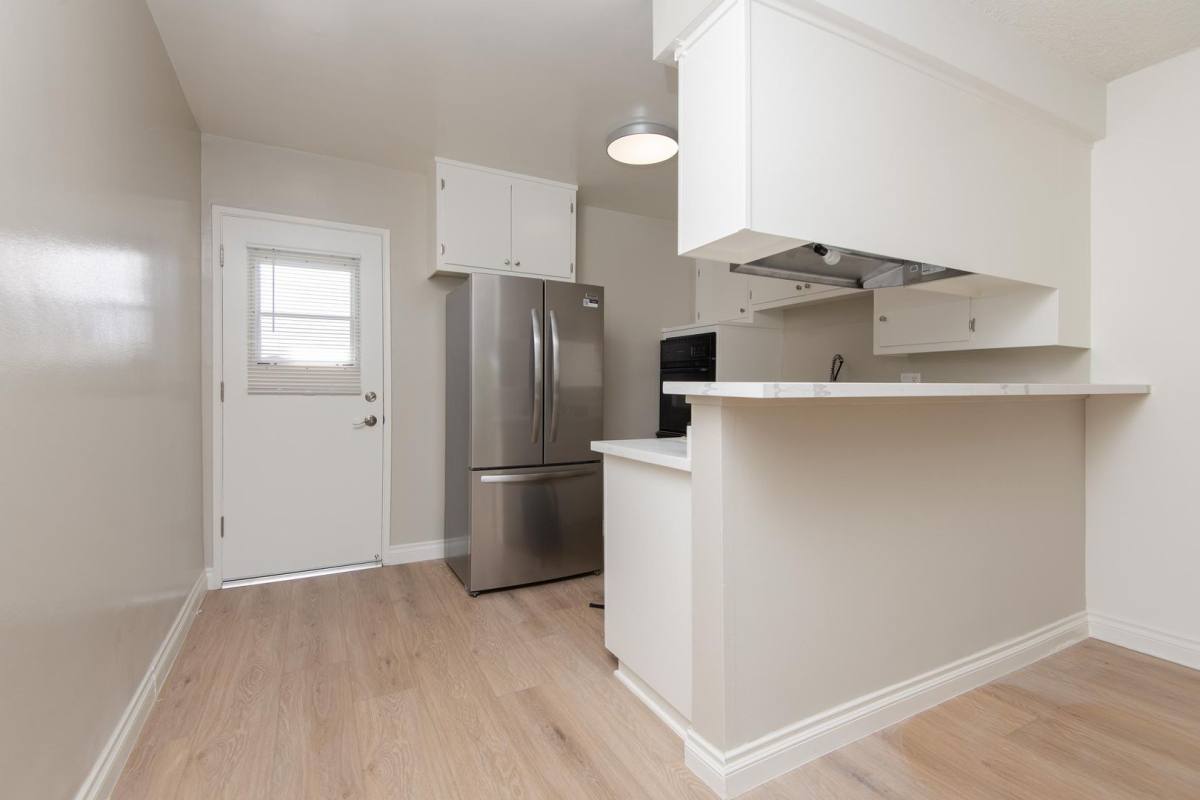 Apartment for rent at 1906 Shenandoah St, Los Angeles, CA 90034