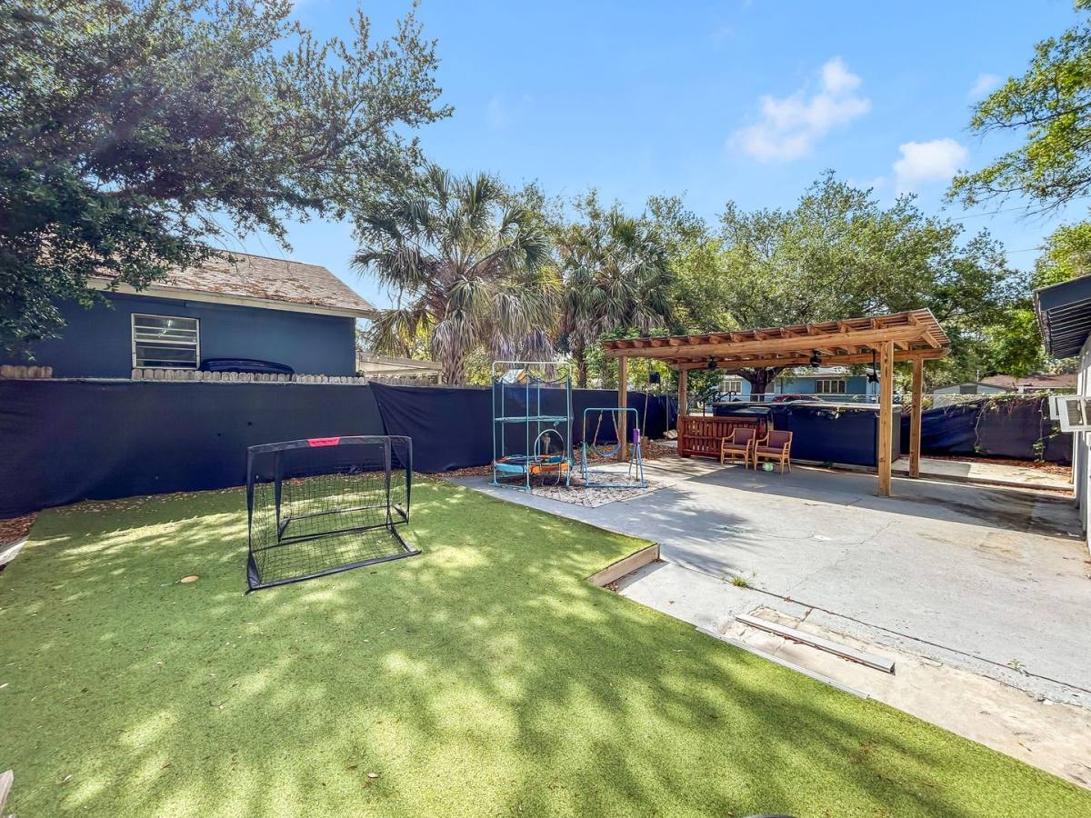 Apartment for rent at 1515 E 31st Ave, Tampa, FL 33610