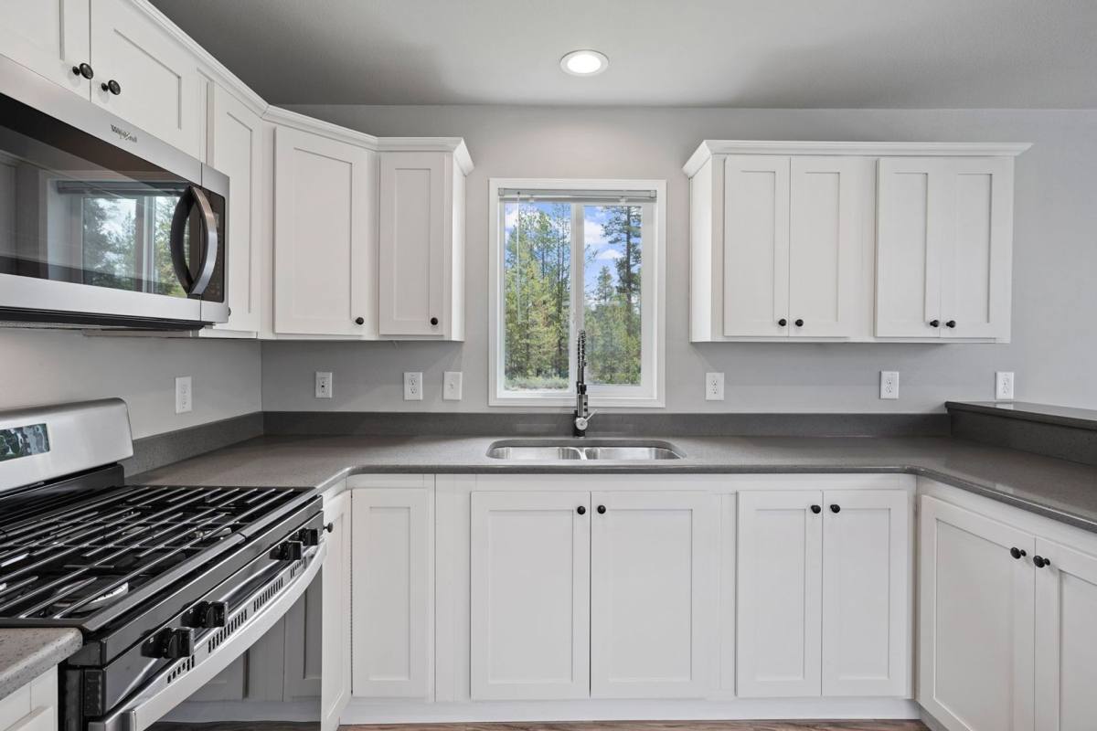 Apartment for rent at 52663 Drafter Rd, La Pine, OR 97739