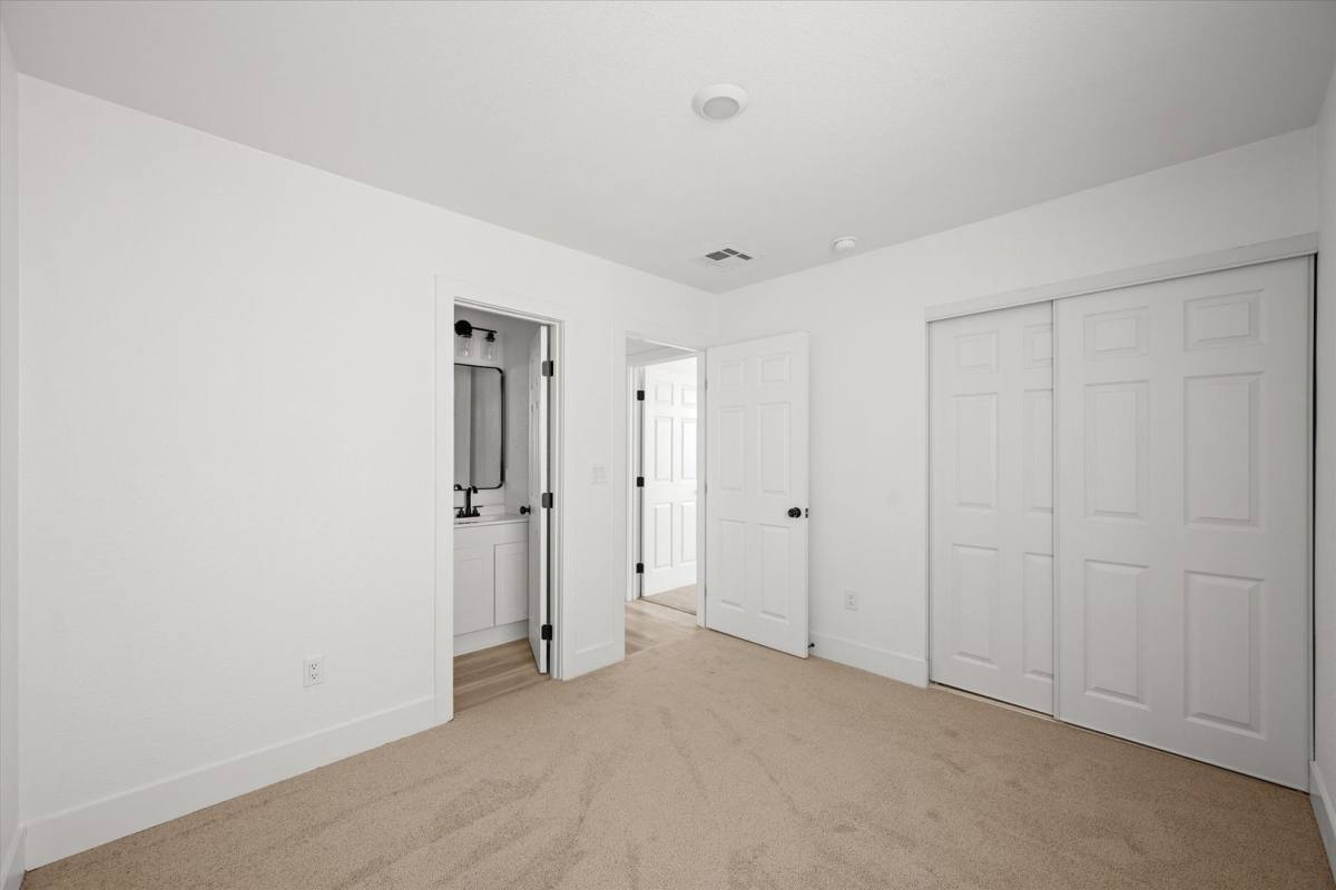 Apartment for rent at 623 N 10th St, Las Vegas, NV 89101