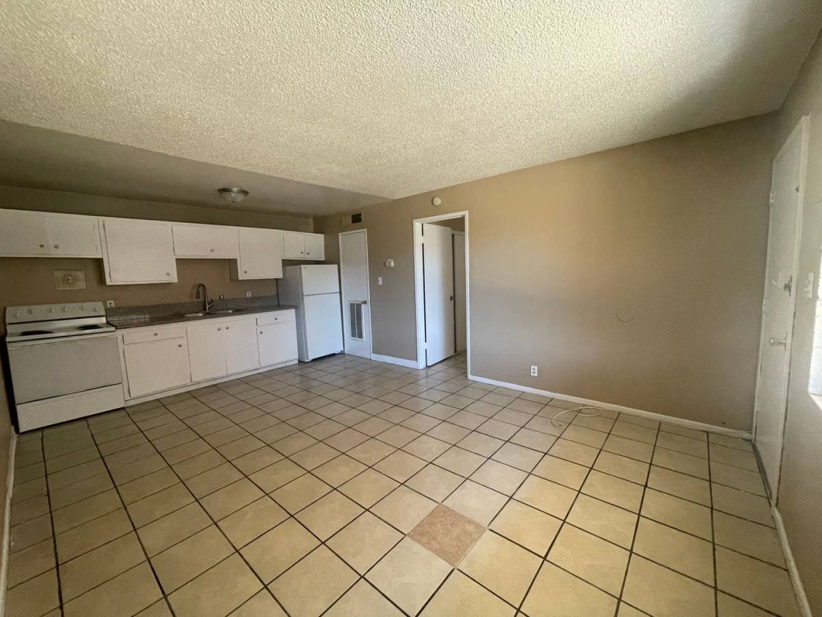 Apartment for rent at 3719 Hazelwood St, Las Vegas, NV 89119