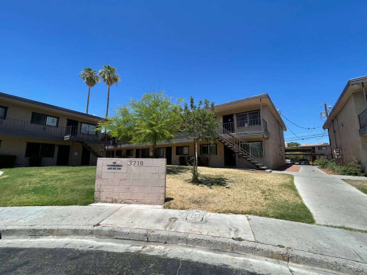 Apartment for rent at 3719 Hazelwood St, Las Vegas, NV 89119