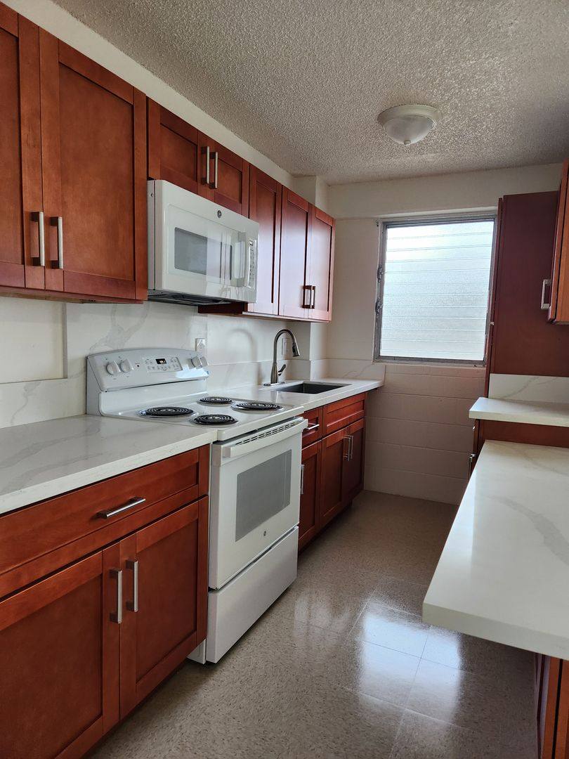 Apartment for rent at 2131 S Beretania St, Honolulu, HI 96826
