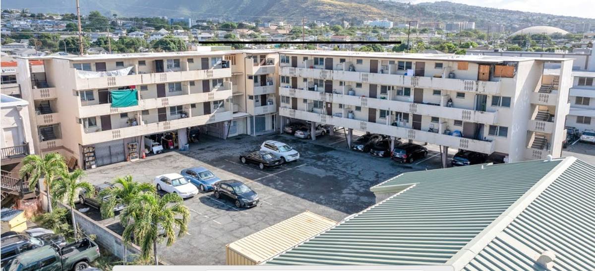 Apartment for rent at 2131 S Beretania St, Honolulu, HI 96826