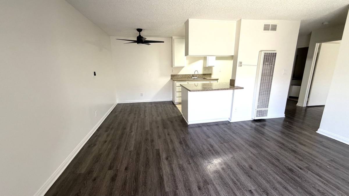 Apartment for rent at 1160 Pacific Ave, Long Beach, CA 90813