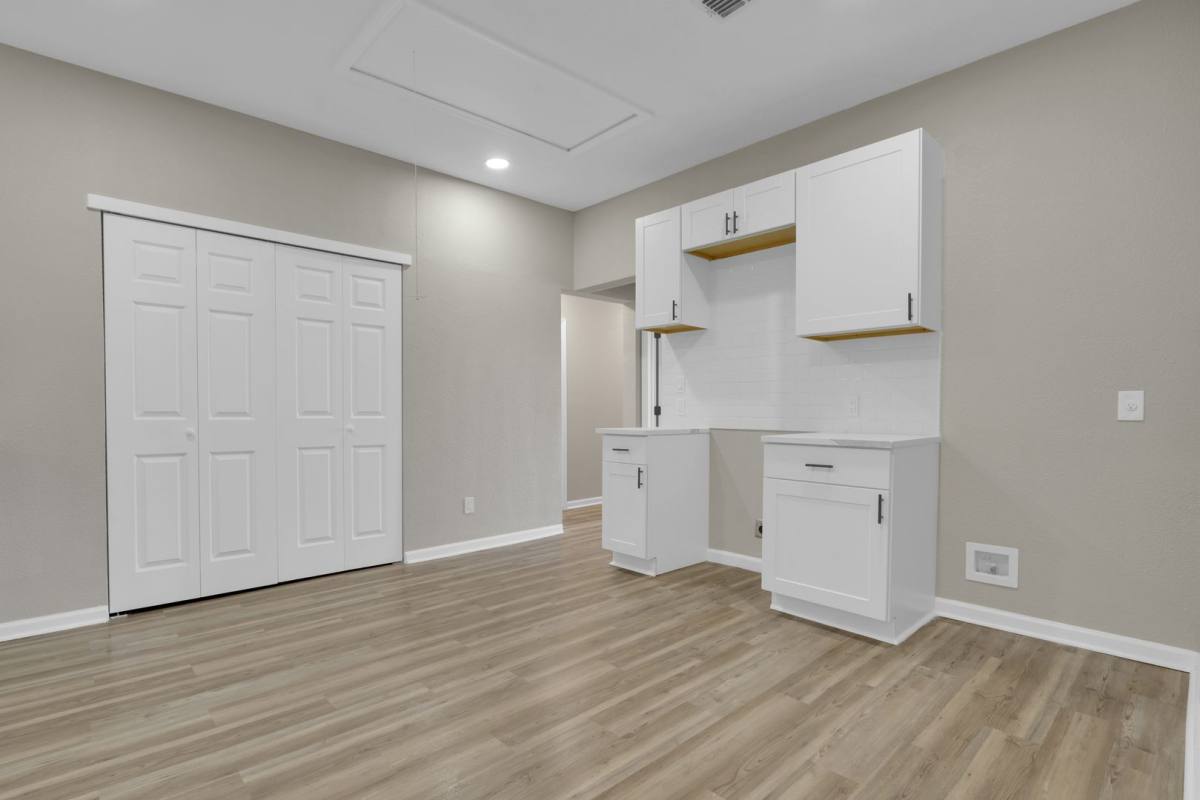 House for rent at 439 W Lubbock St, San Antonio, TX 78204