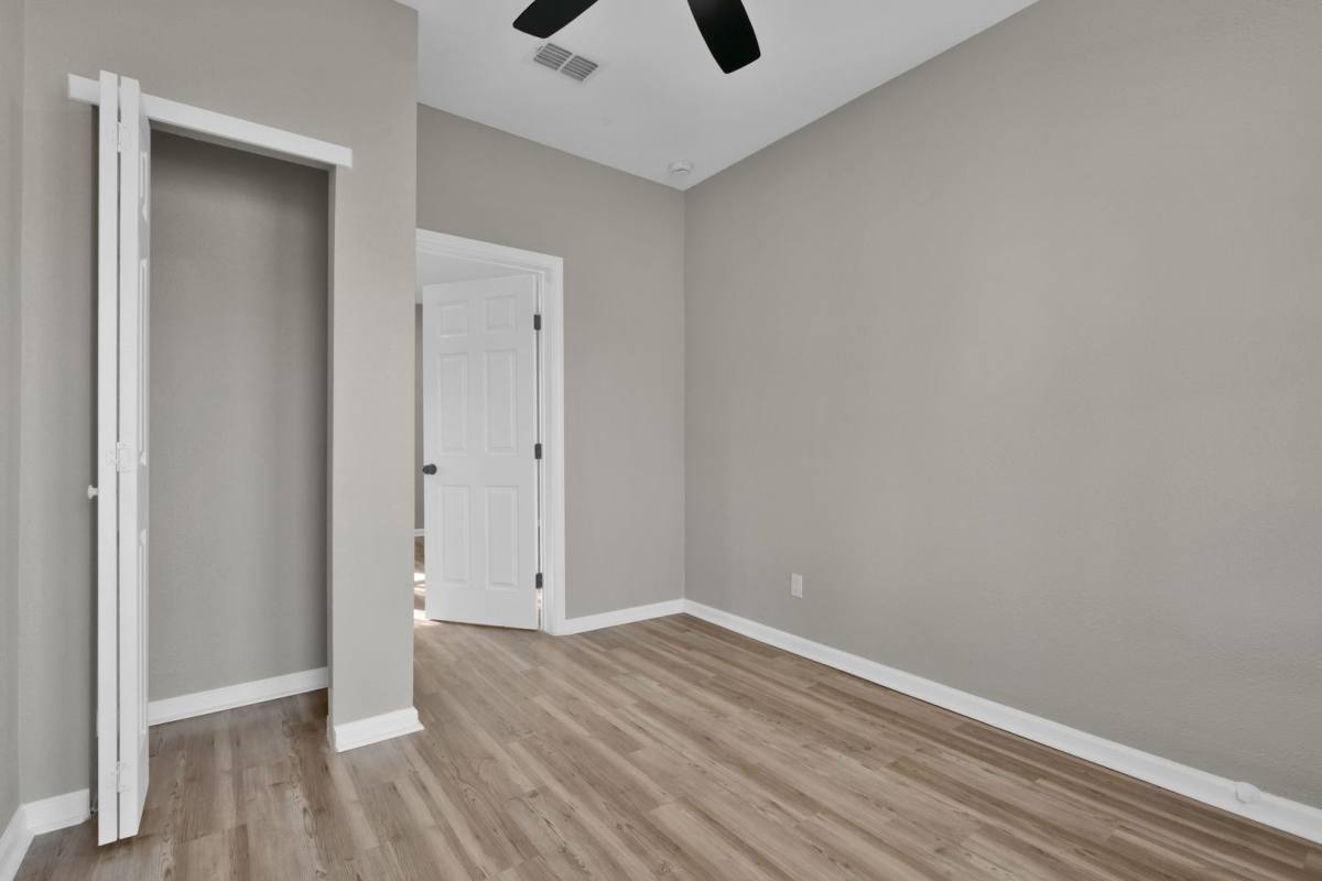 House for rent at 439 W Lubbock St, San Antonio, TX 78204