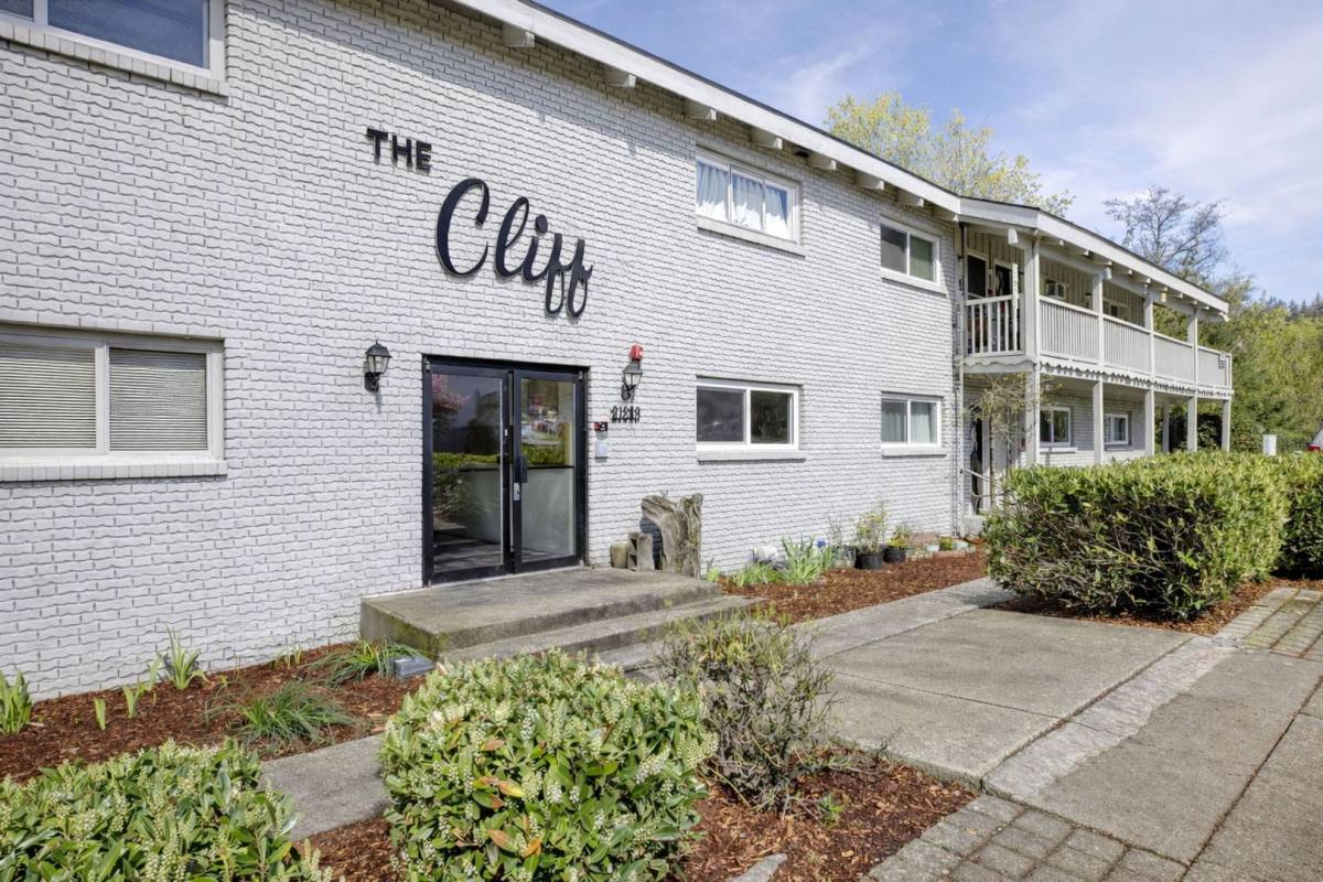 Apartment for rent at 21833 7th Ave S, Seattle, WA 98198