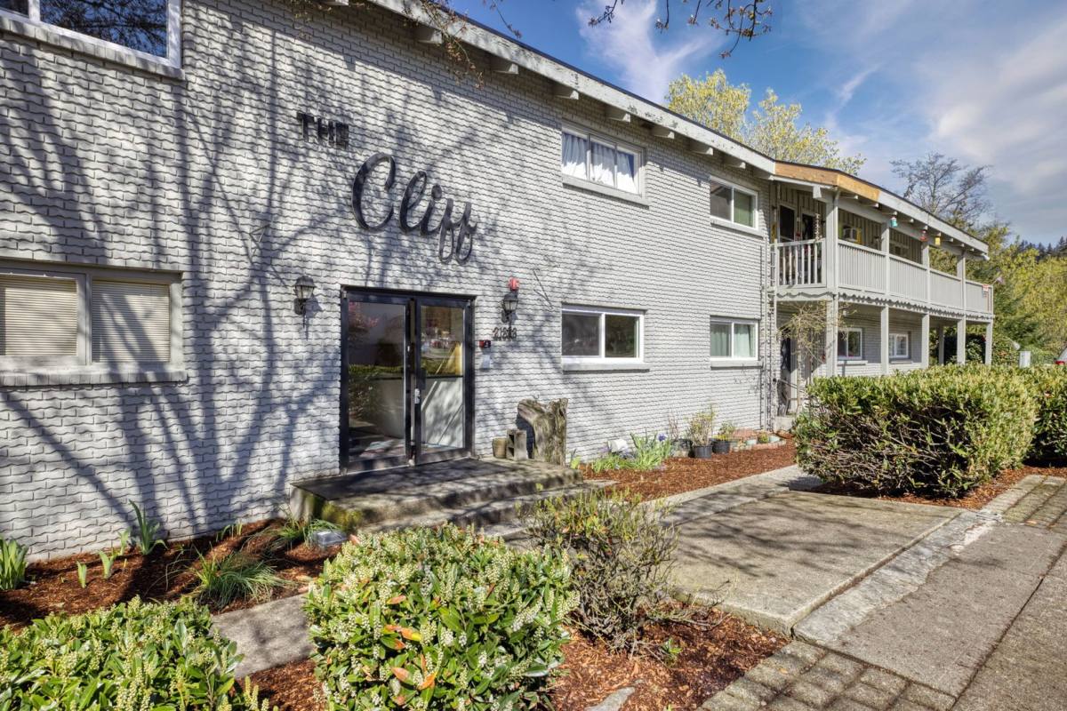 Apartment for rent at 21833 7th Ave S, Seattle, WA 98198