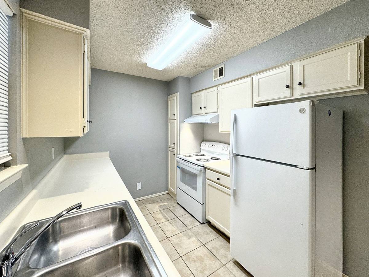 Townhouse for rent at 1514 Vista Norte, San Antonio, TX 78213