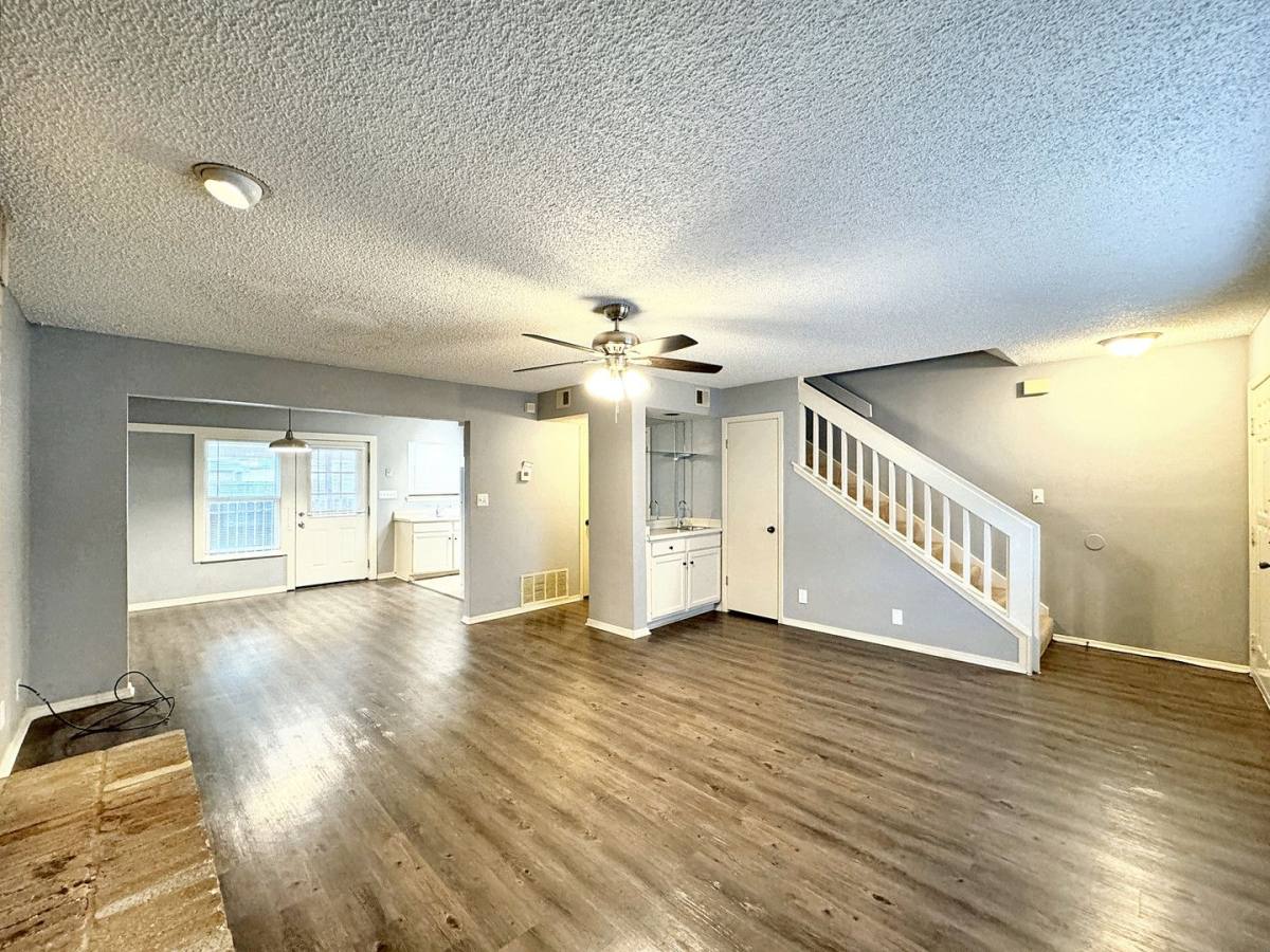 Townhouse for rent at 1514 Vista Norte, San Antonio, TX 78213