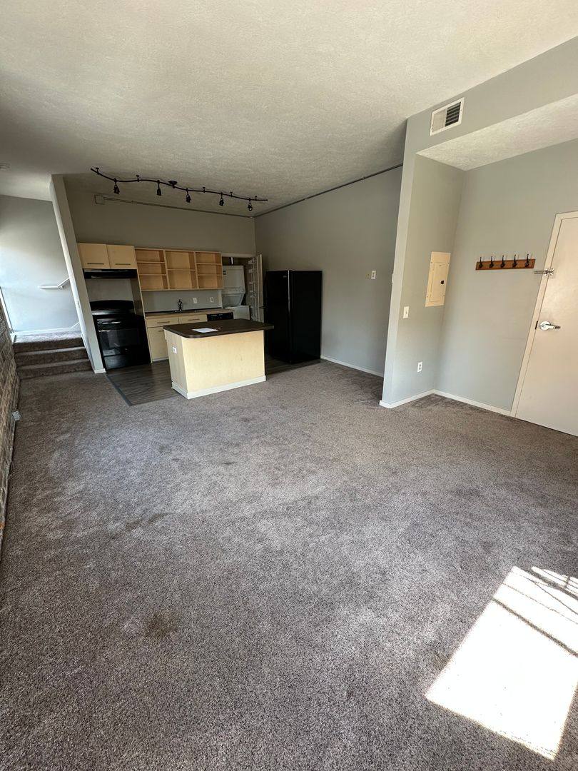Apartment for rent at 110 E Allegan St, Lansing, MI 48933
