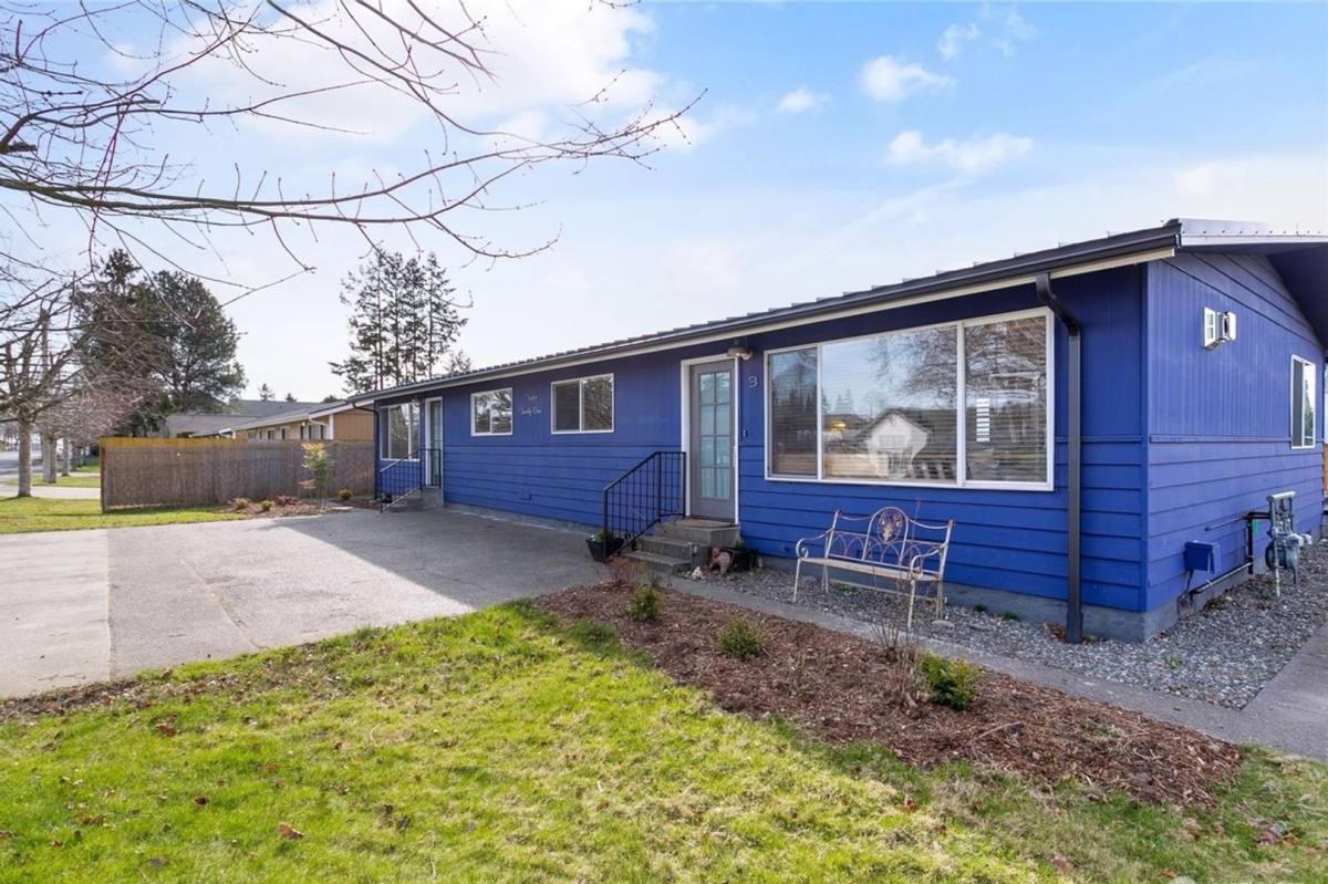 Apartment for rent at 1221 Mitchell Ave, Blaine, WA 98230